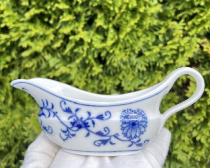 Meissen Porzellan Kleine Sauciere mit Zwiebelmuster 1.Wahl, ca.1934