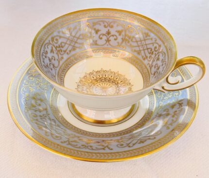 Bavaria Tirschenreuth Porzellan Mokkatasse Weiss–Hellblau–Gold ca. 1950–1970